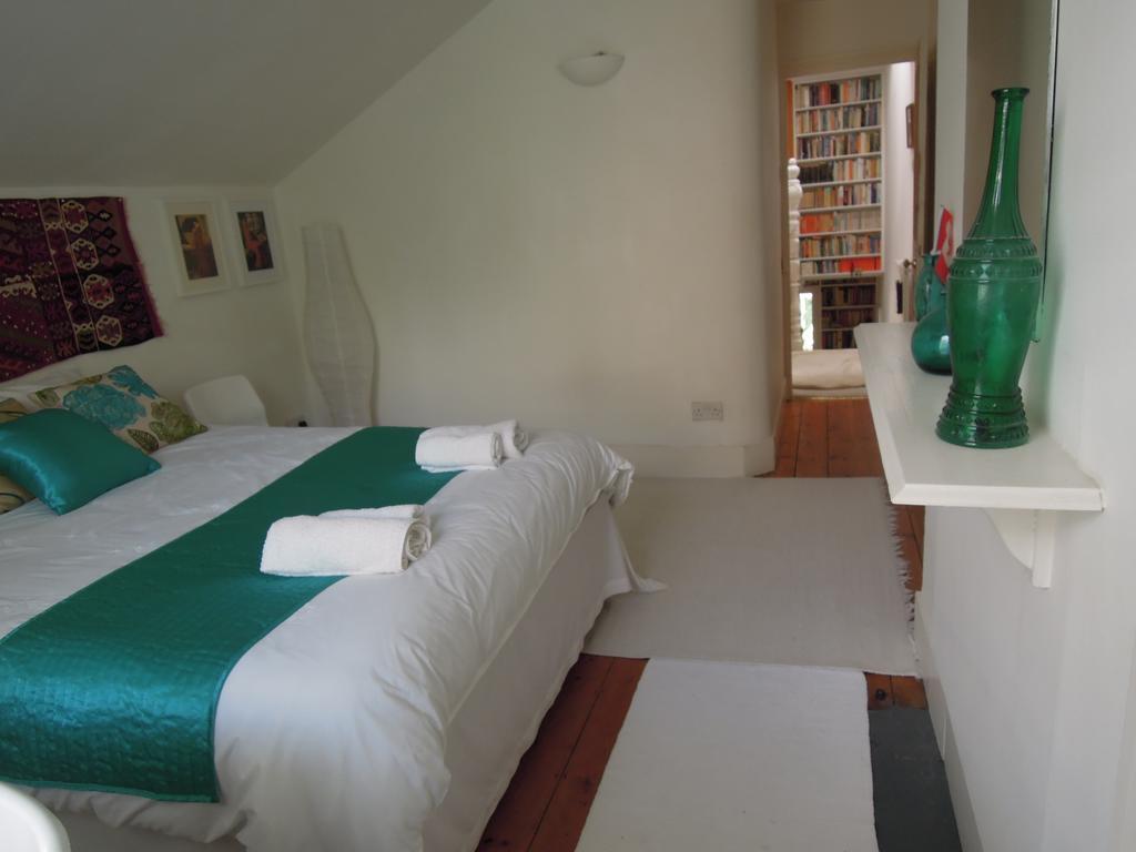 Holmewood Homestay Londra Esterno foto