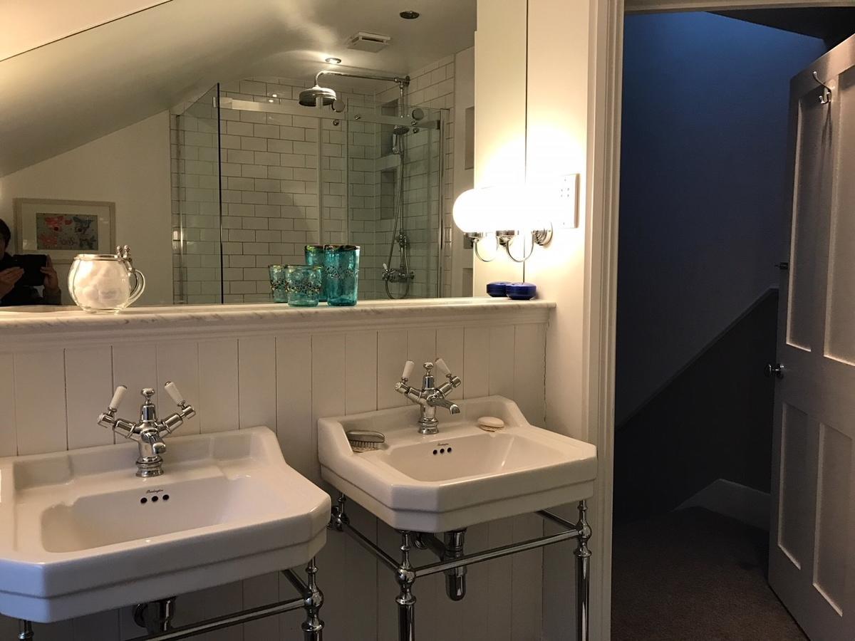 Holmewood Homestay Londra Esterno foto